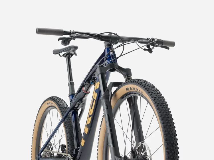 RowerTrek/RowerMTBTrek/RowerKarbonTrek/RowerTrekSUPERCALIBERSL97/RowerTrekSUPERCALIBERSL97CarbonBlueSmoke/3.webp