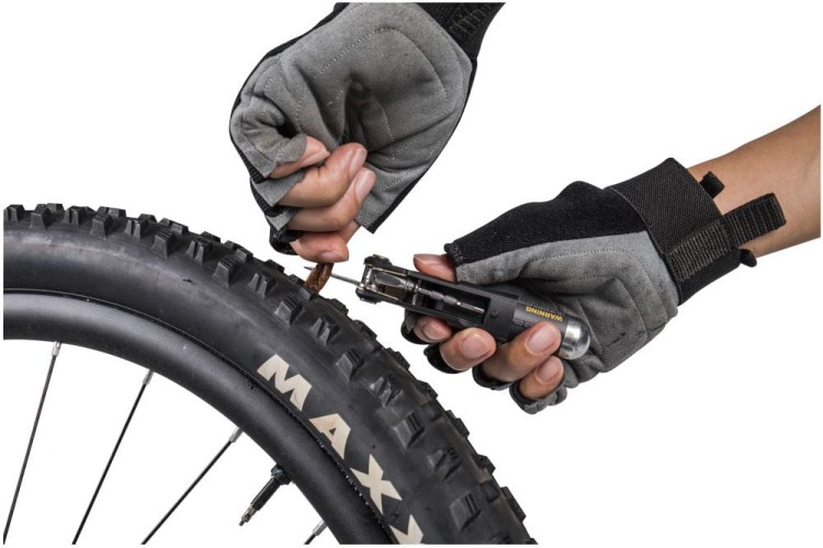 topeak-tubi-maser-zestaw-naprawczy-do-opon-bezde (5).jpg