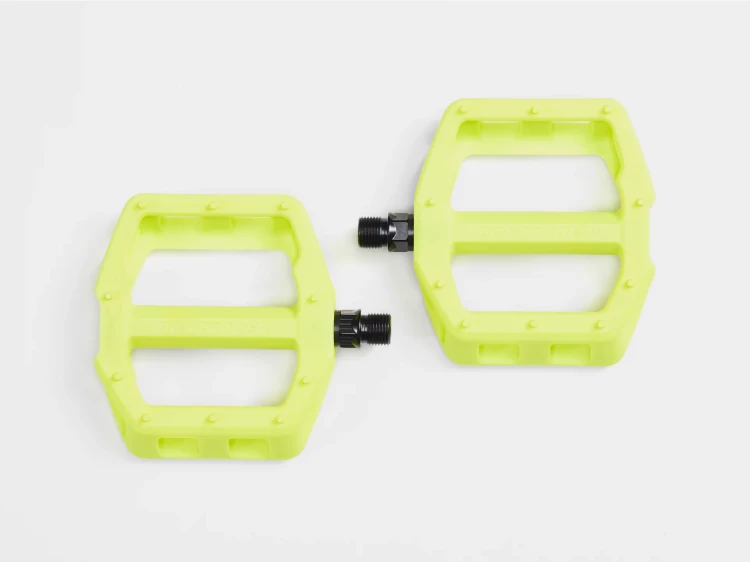 BontragerLineCompFlatPedal_35809_C_Alt1.webp