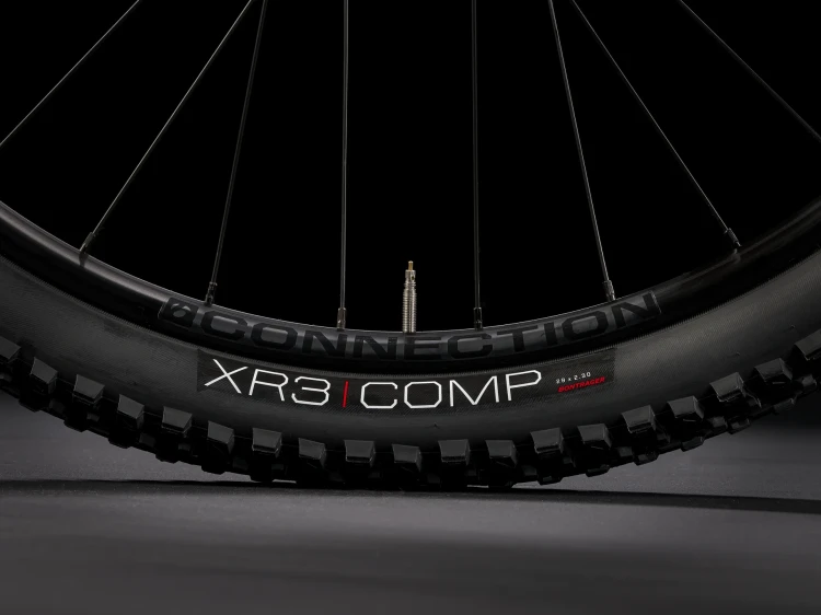RoweryTrek/RowerMTBTrek/RowerPOWERFLY4/TrekPOWERFLY4LivingCoralSolidCharcoal/9.webp
