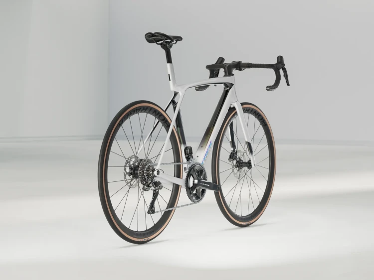 RoweryTrek/RowerSzosowyTrek/RowerMadoneSL6/TrekMadoneSL6WhitePrismatic/4.webp