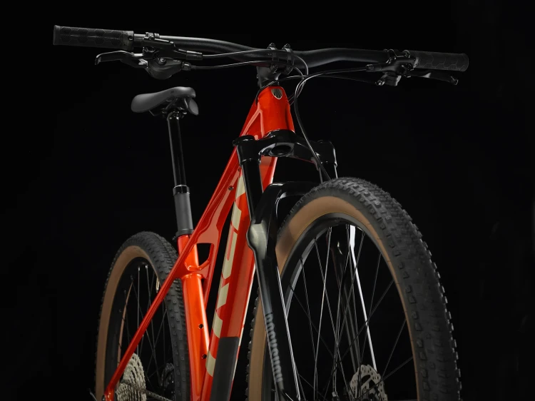 RoweryTrek//RowerMTBTrek/RowerProcaliber9.5/TrekProcaliber9.5Lava/4.webp